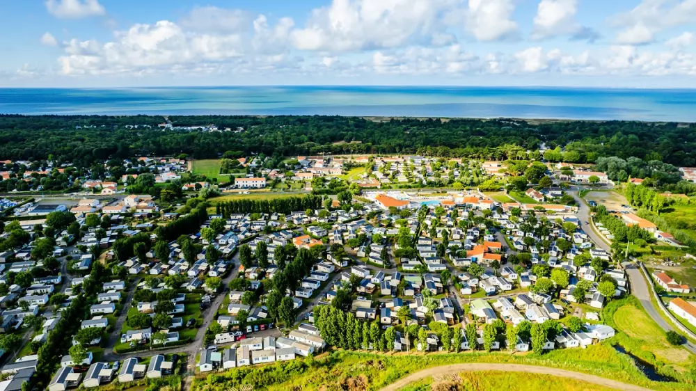 Camping Les Aventuriers de la Calypso 41 étoiles★