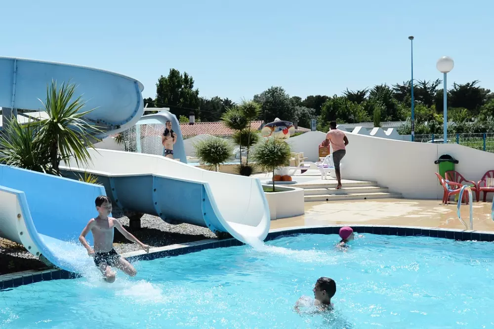 Camping Les Aventuriers de la Calypso 41 étoiles★