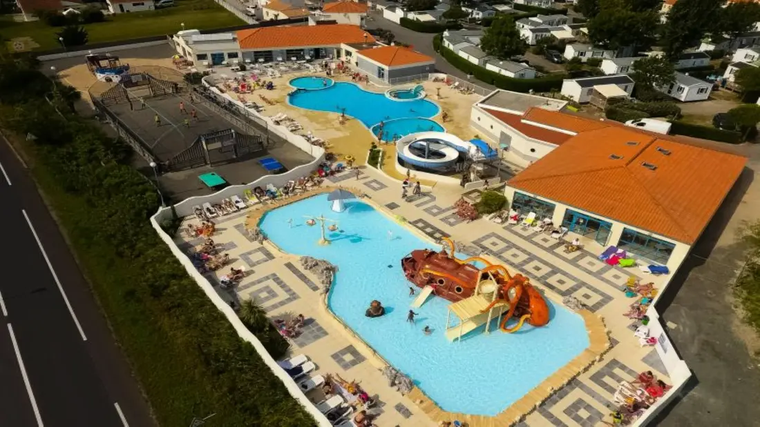 Camping Les Aventuriers de la Calypso 4 étoiles★★★★
