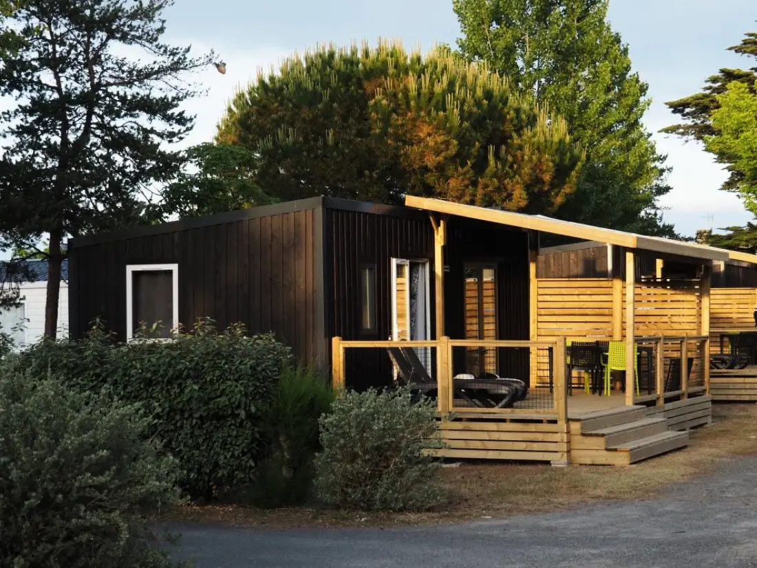 Flower Camping La Davière Plage 4 étoiles★★★★
