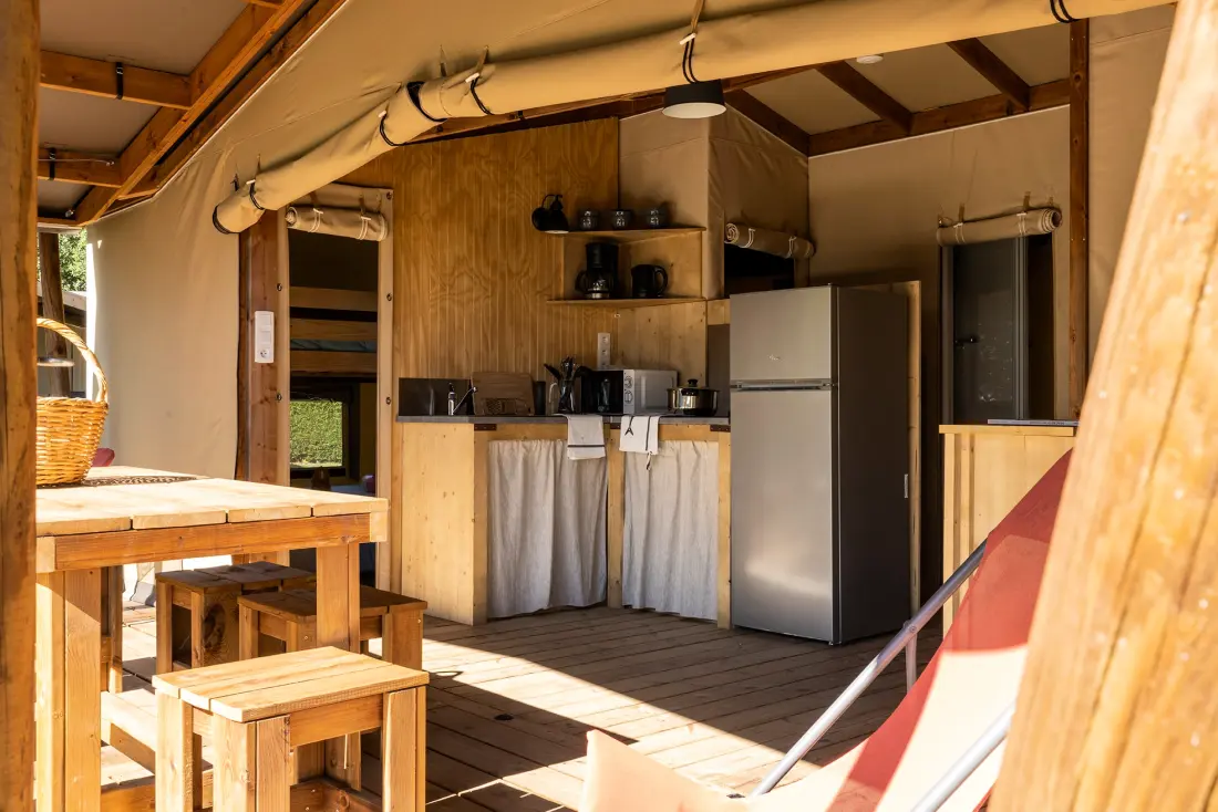 Flower Camping La Davière Plage 4 étoiles★★★★