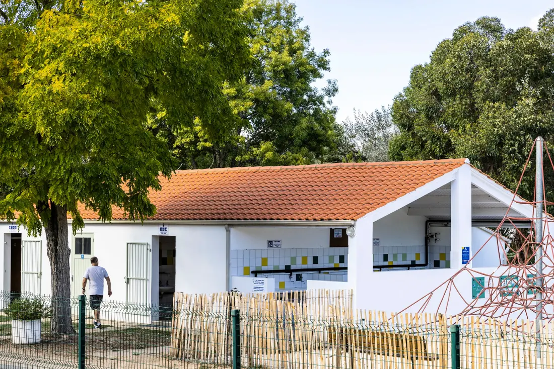 Flower Camping La Davière Plage 4 étoiles★★★★