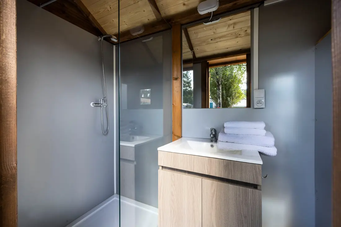 Flower Camping La Davière Plage 4 étoiles★★★★