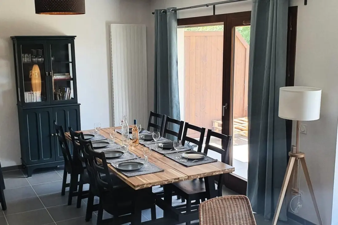 Appartement Avec Terrasse &amp; Emplacement Idéal