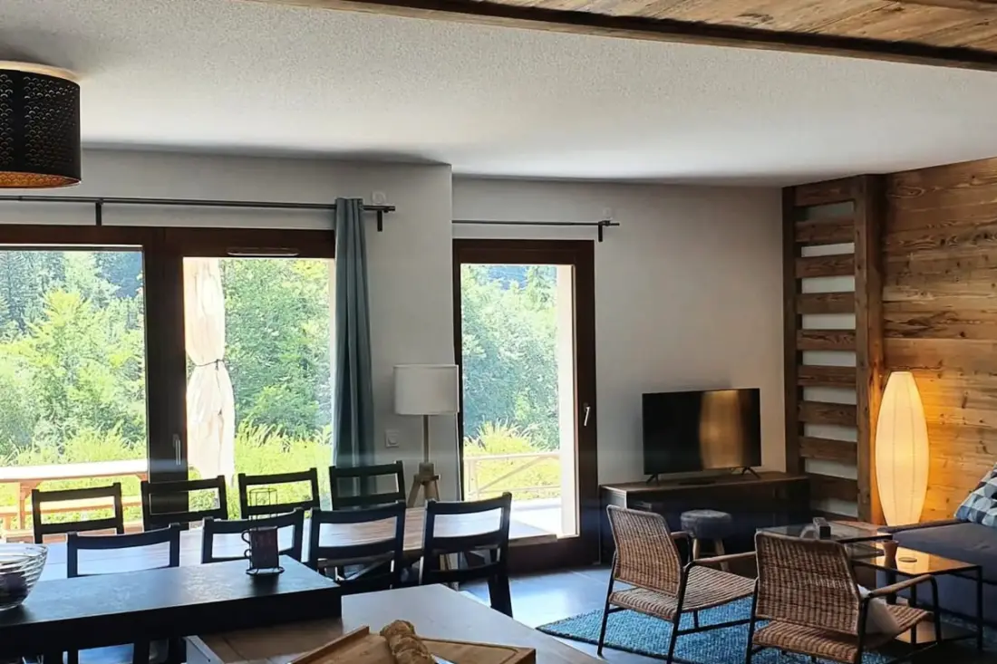 Appartement Avec Terrasse &amp; Emplacement Idéal