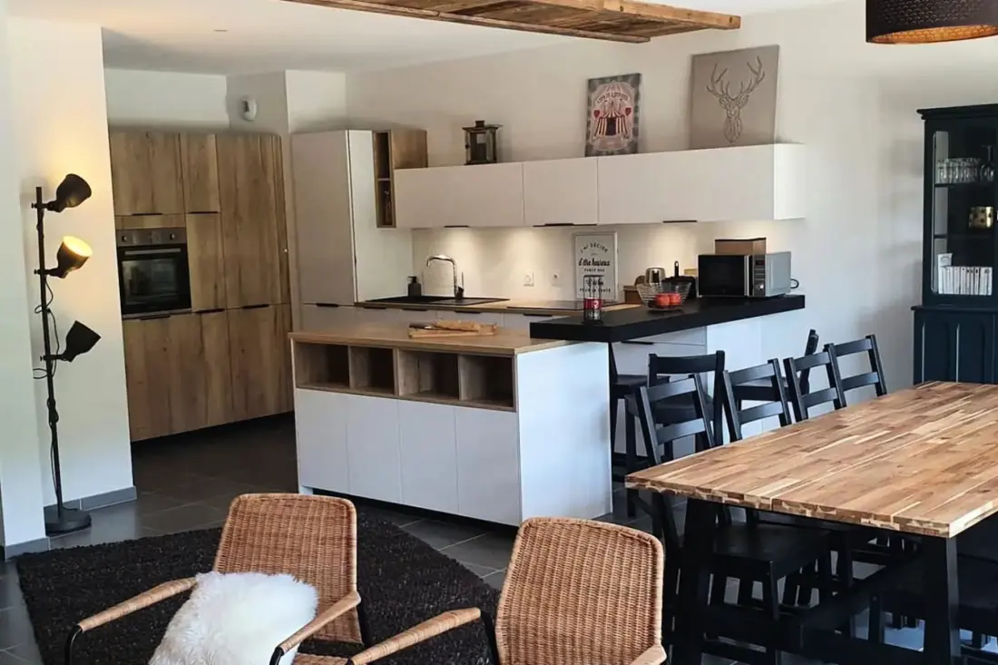 Appartement Avec Terrasse &amp; Emplacement Idéal