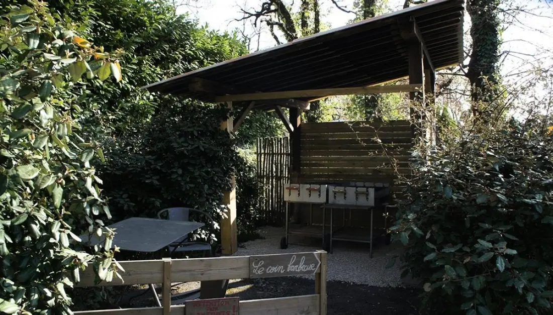 Camping Les Cent Chênes 4 étoiles★★★★