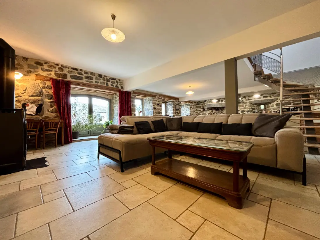 Maison de Vacances Saint-Julien-Chapteuil 3