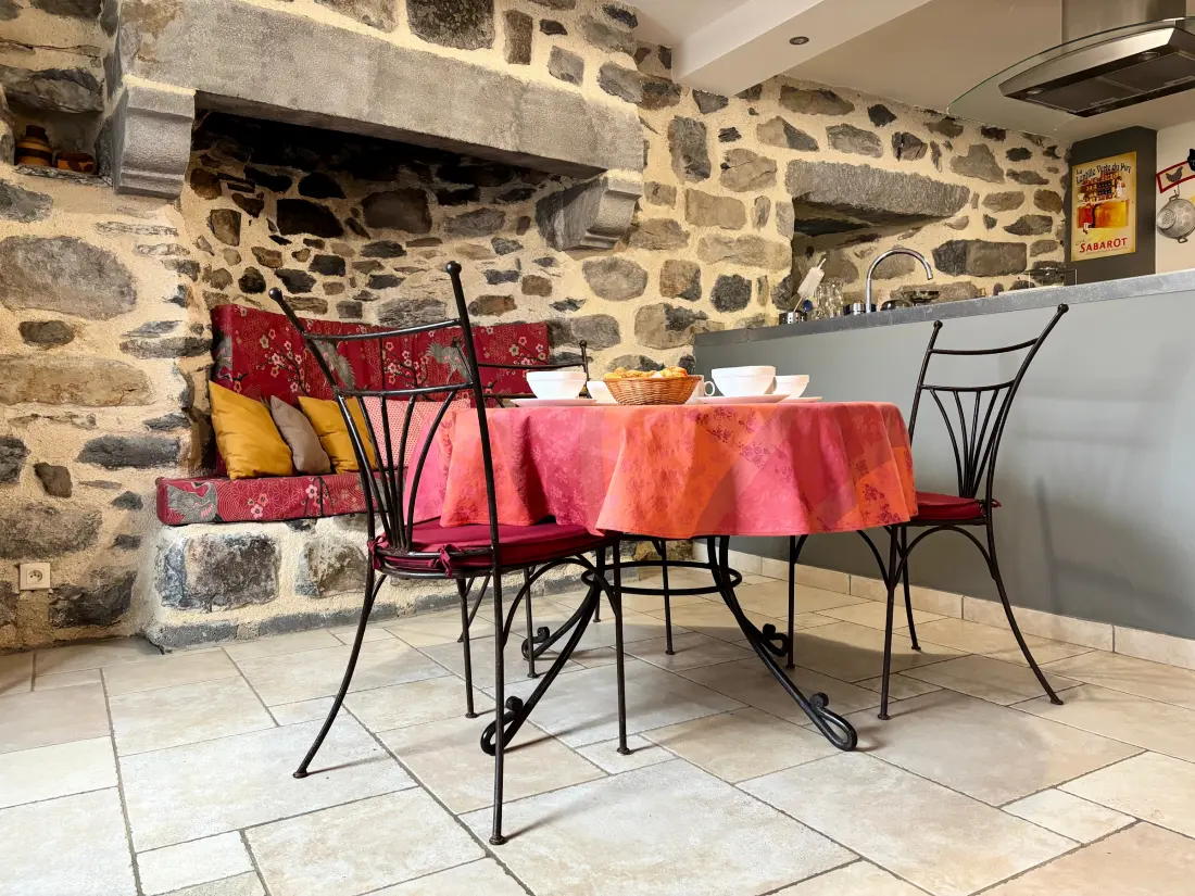 Maison de Vacances Saint-Julien-Chapteuil 3