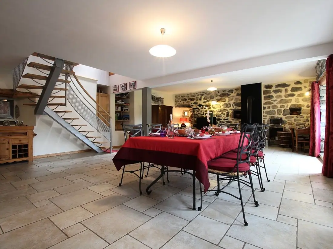Maison de Vacances Saint-Julien-Chapteuil 3