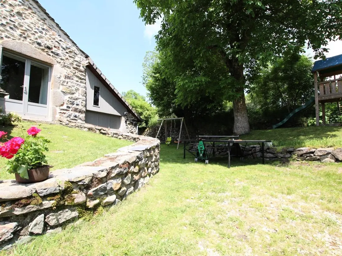 Maison de Vacances Saint-Julien-Chapteuil 3