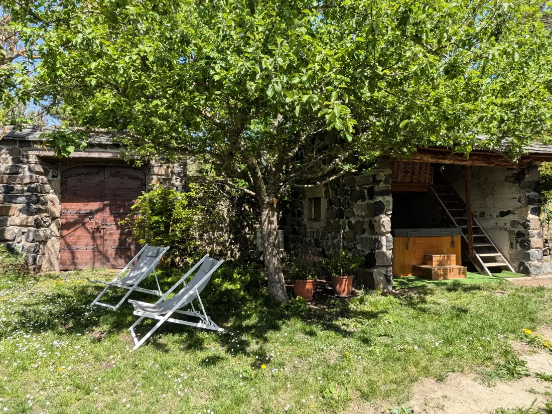 Maison de Vacances Saint-Julien-Chapteuil 5