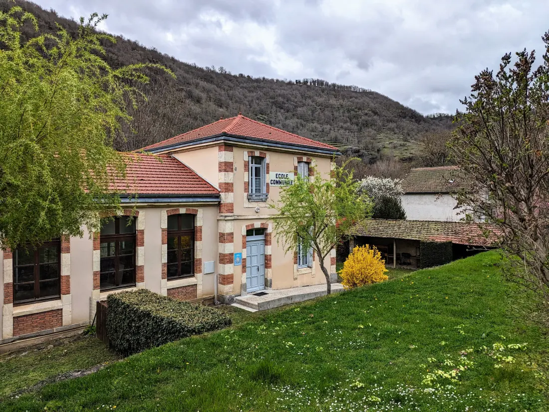 Maison de Vacances Saint-Julien-des-Chazes 2