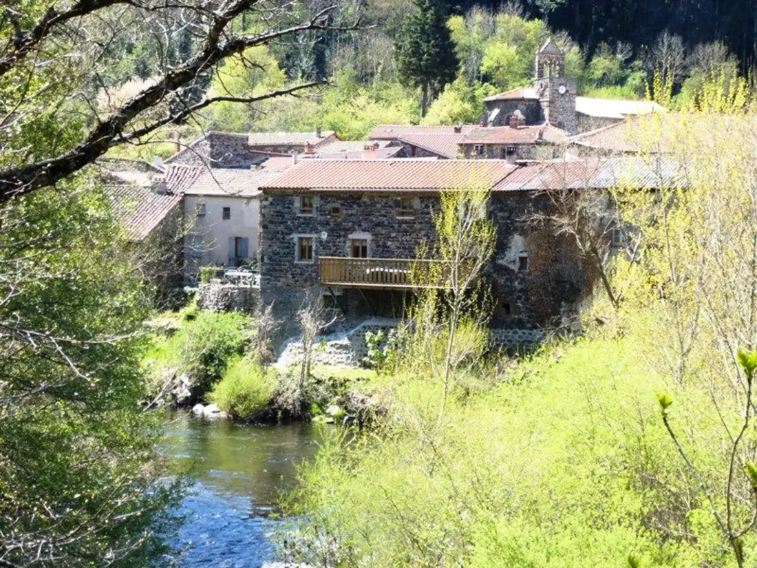 Maison de Vacances Saint-Julien-des-Chazes 3