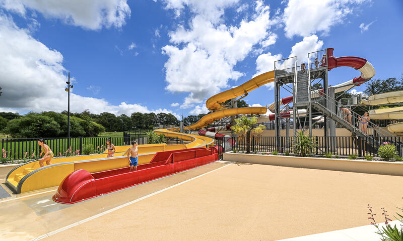 Camping Château La Forêt - Saint-Julien-des-Landes - 40