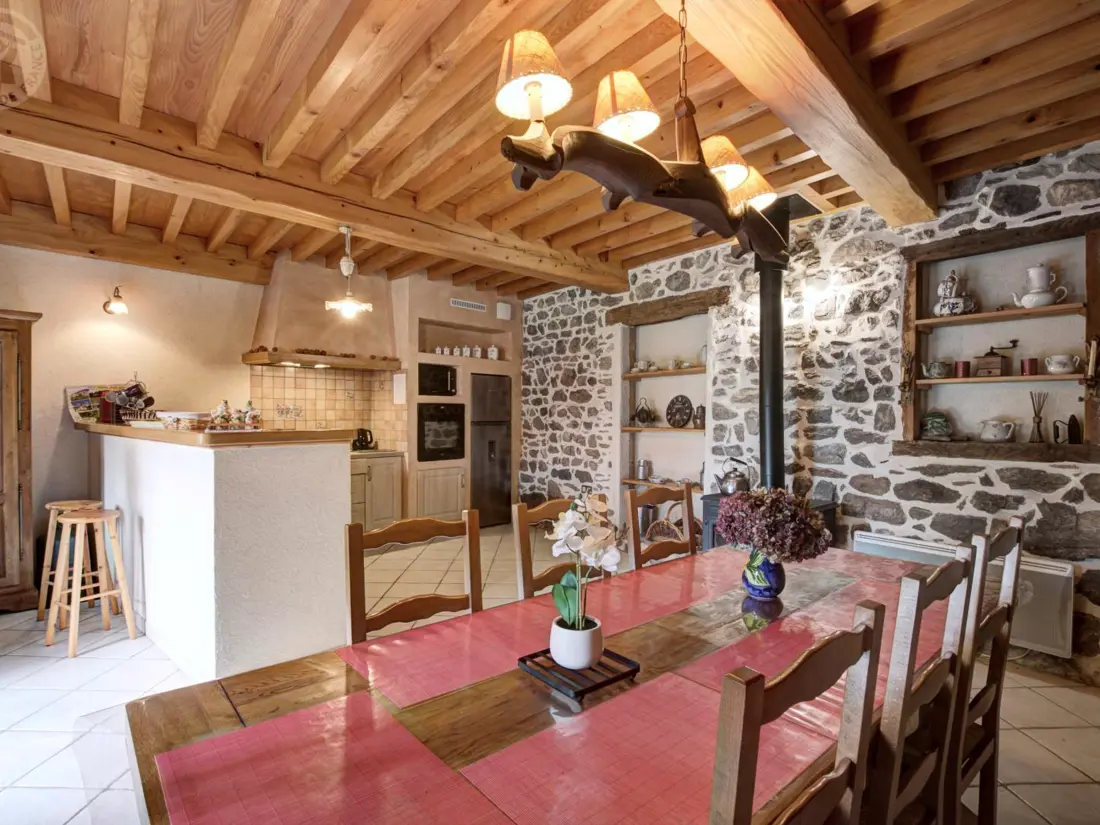 Maison de Vacances SAINT-JUST-EN-BAS