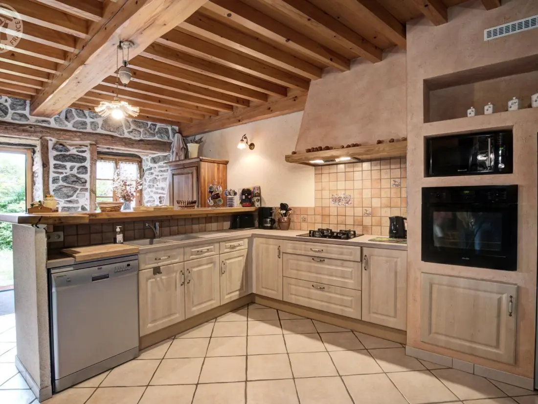 Maison de Vacances SAINT-JUST-EN-BAS