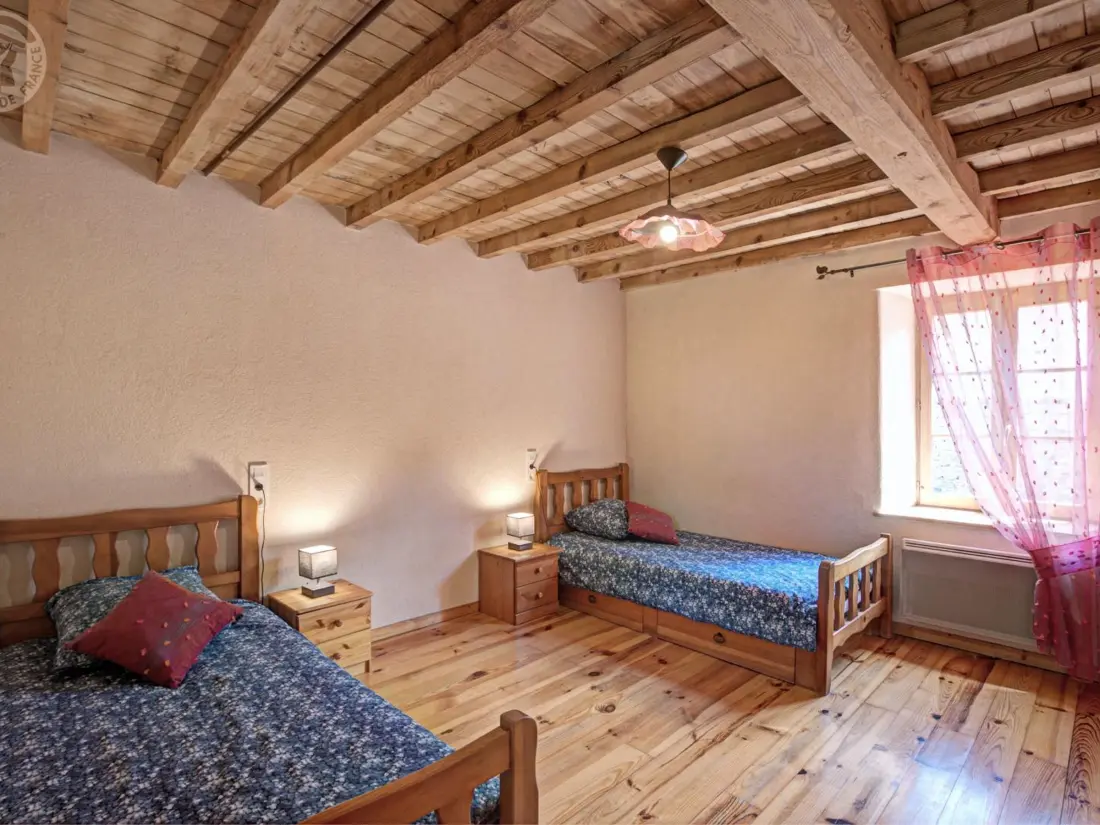 Maison de Vacances SAINT-JUST-EN-BAS