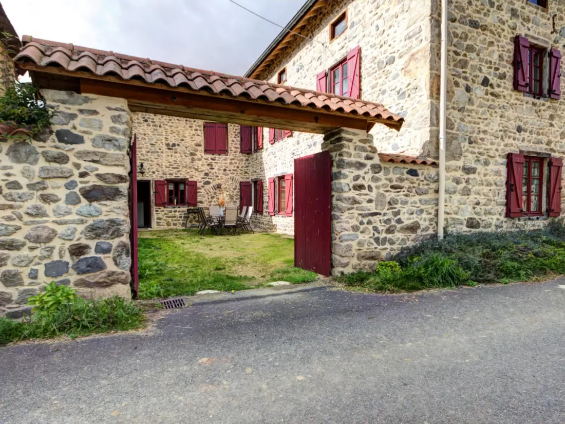 Maison de Vacances SAINT-JUST-EN-BAS