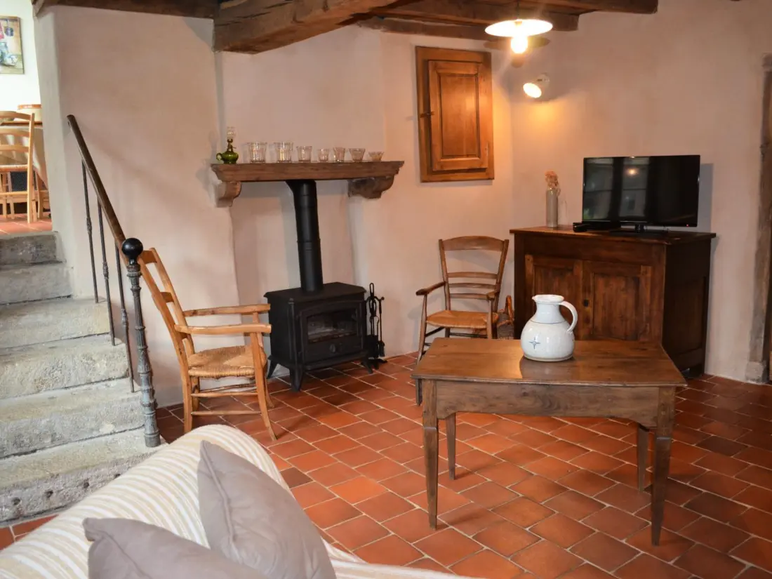 Maison de Vacances SAINT-JUST-LA-PENDUE 4