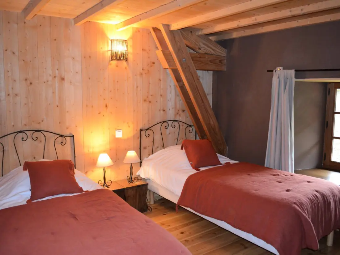 Maison de Vacances SAINT-JUST-LA-PENDUE 4