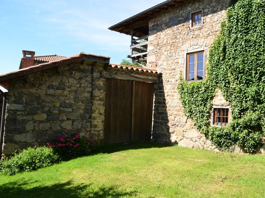 Maison de Vacances SAINT-JUST-LA-PENDUE 4