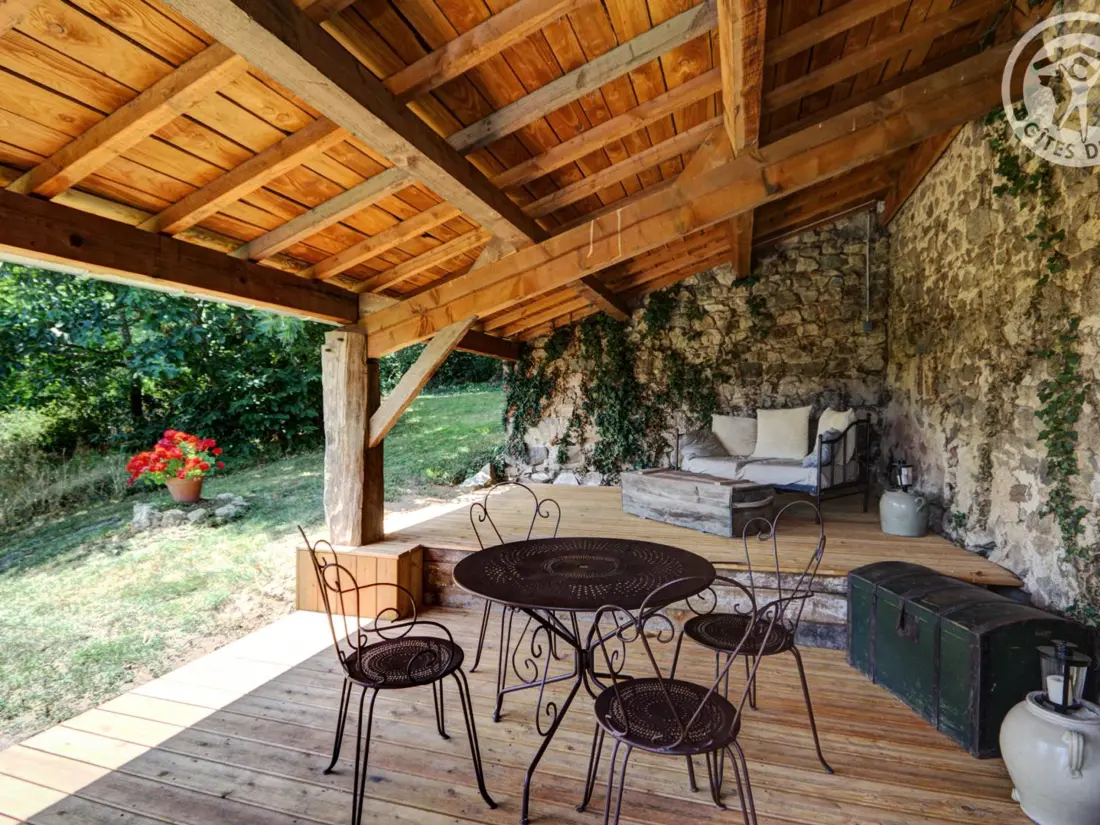 Maison de Vacances SAINT-JUST-LA-PENDUE 4