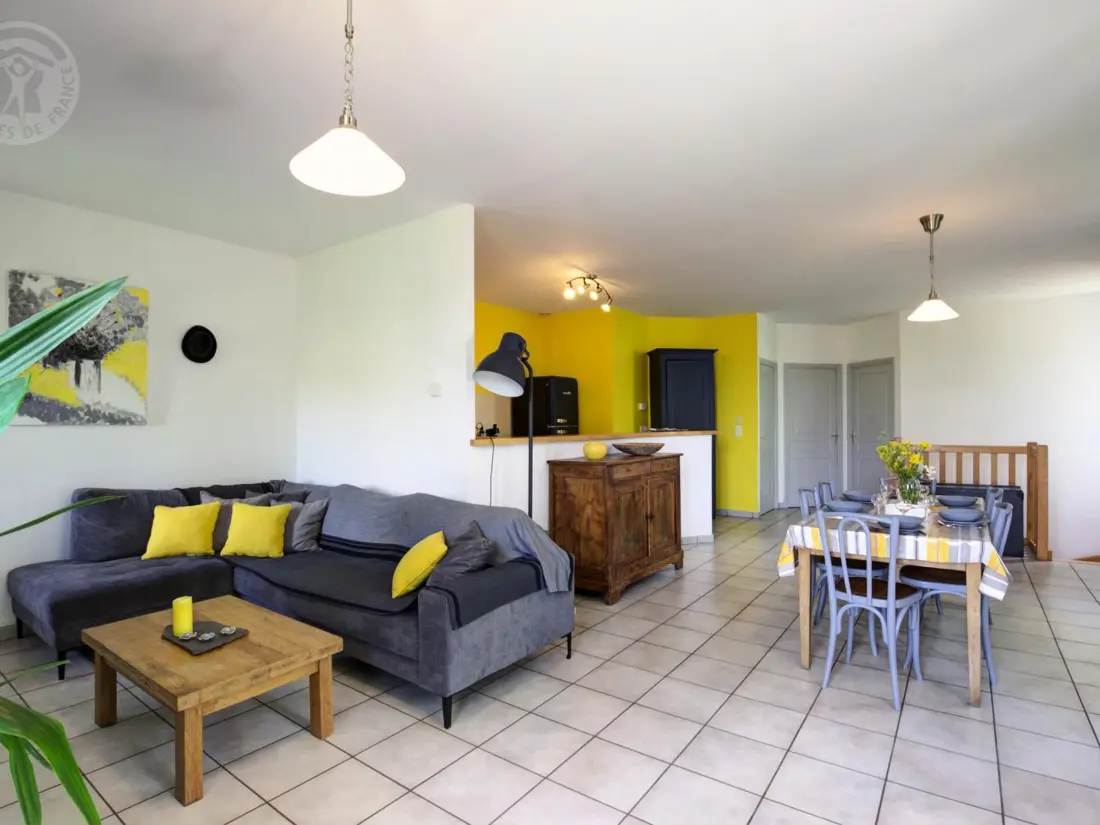 Maison de Vacances SAINT-JUST-LA-PENDUE 5