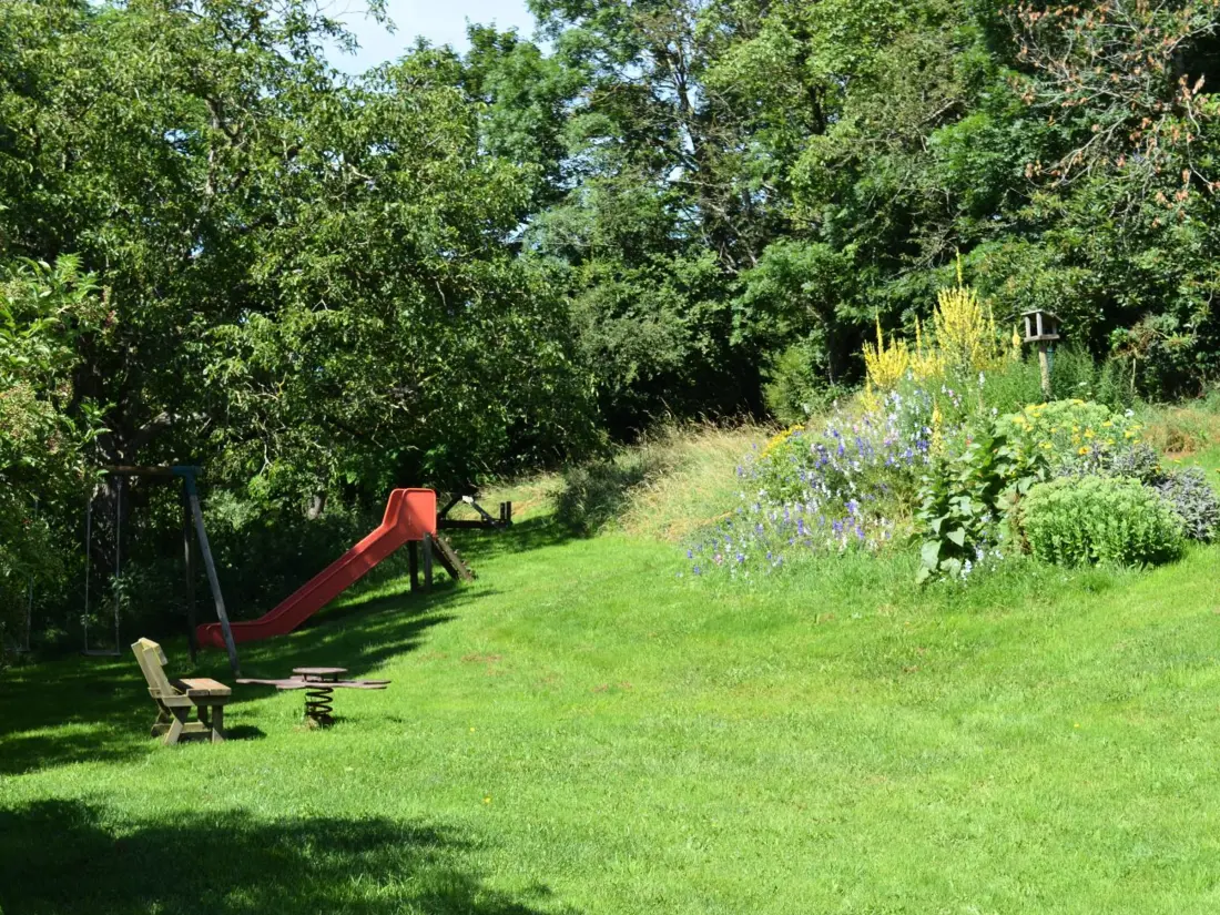 Maison de Vacances SAINT-JUST-LA-PENDUE 5