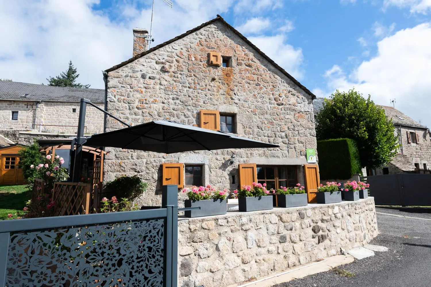 Gîte De France Au P'tit Bonheur D'aubrac 5/7 Personnes 3 Épis - - Saint Laurent De Muret - 1