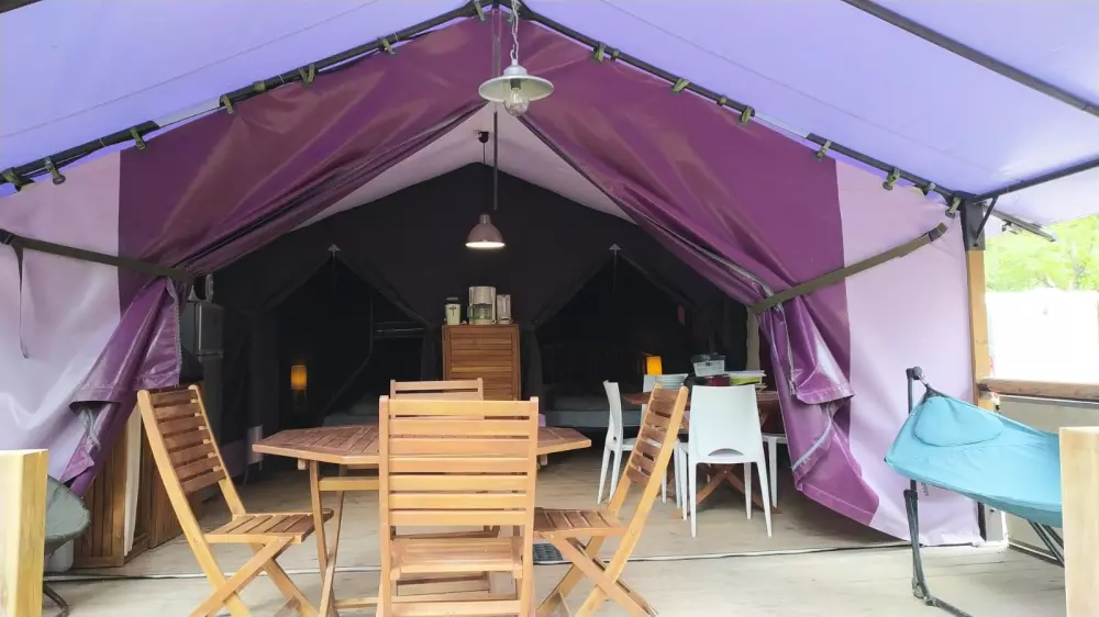 Flower Camping La Rivière 3 étoiles★★★