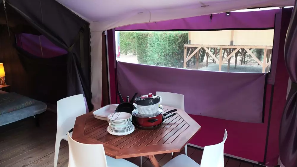 Flower Camping La Rivière 3 étoiles★★★