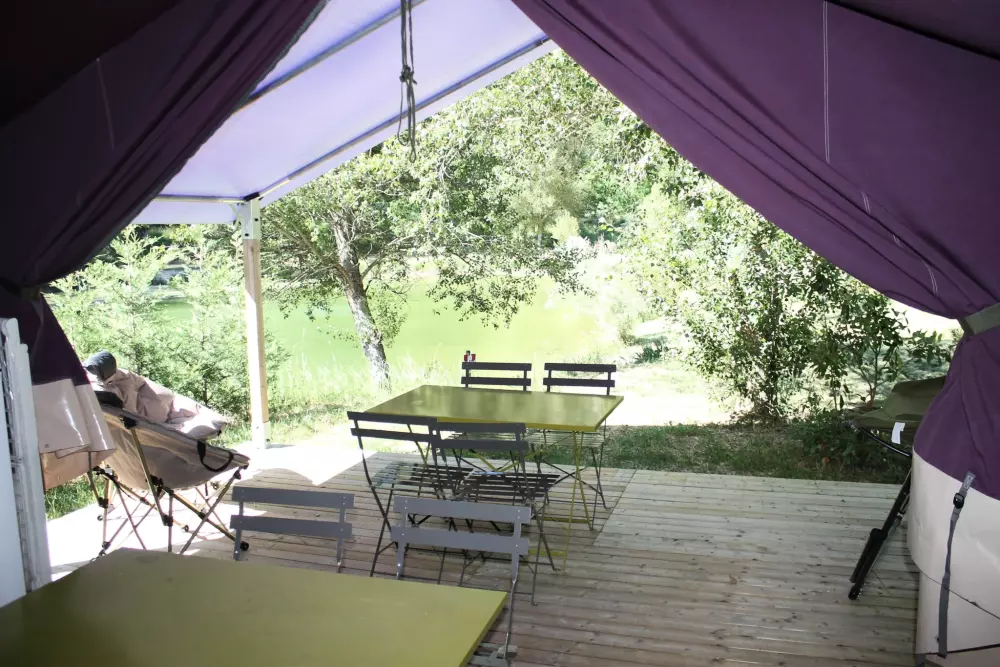 Flower Camping La Rivière 3 étoiles★★★