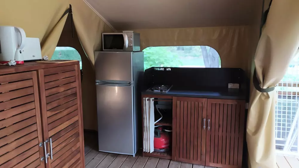 Flower Camping La Rivière 3 étoiles★★★