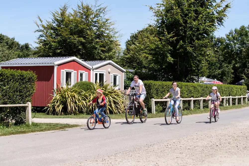 Camping Domaine De La Ville Huchet  4 étoiles★★★★