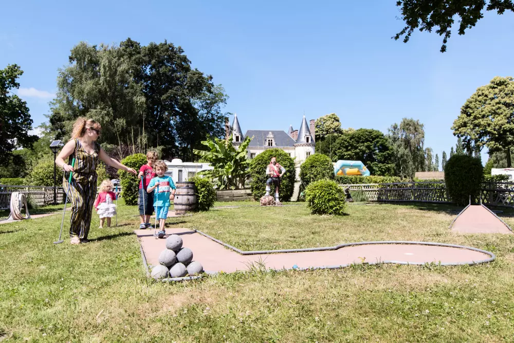 Camping Domaine De La Ville Huchet  4 étoiles★★★★