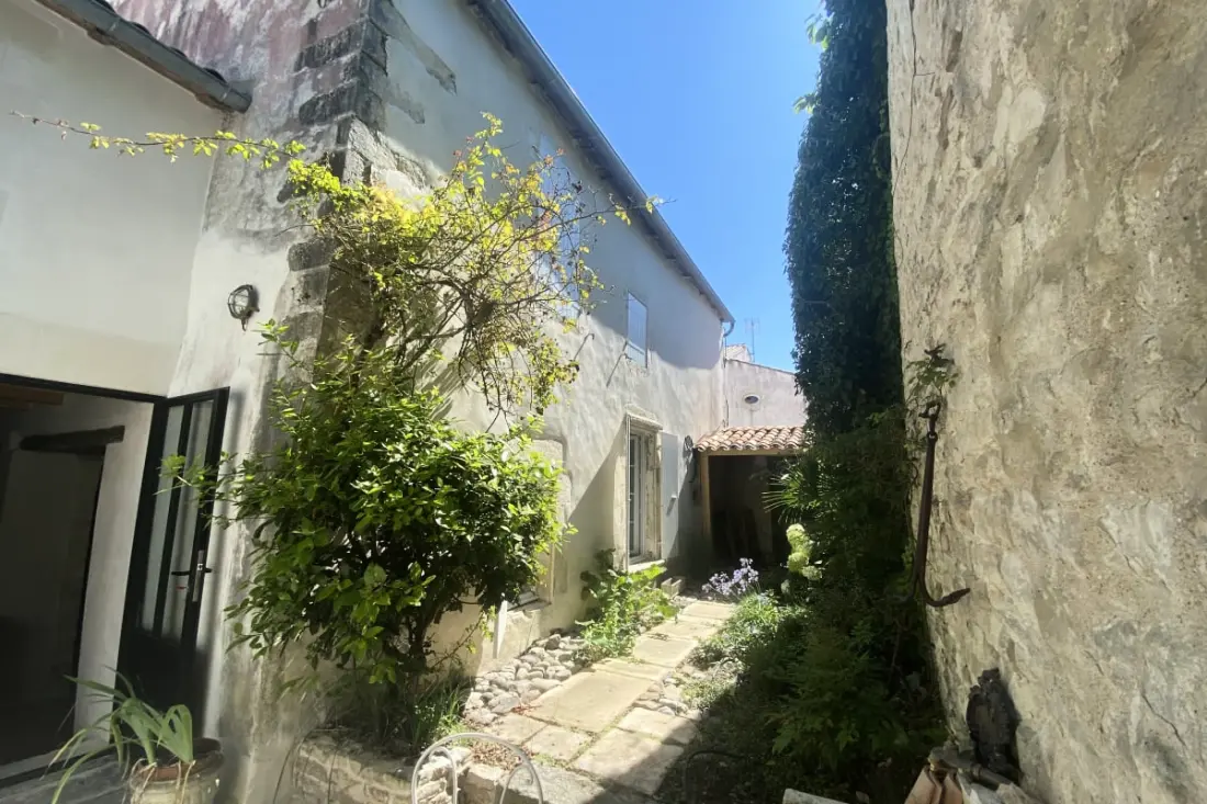 Charmante Maison En Plein Cœur De Saint Martin