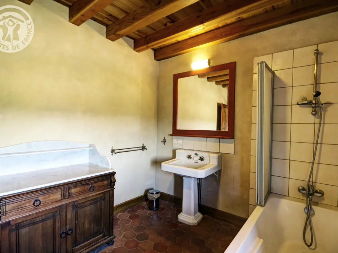 Maison de Vacances SAINT-MARTIN-LA-SAUVETE