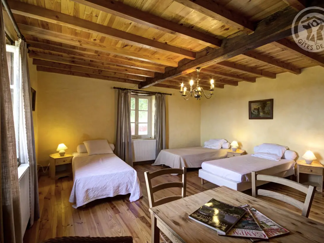 Maison de Vacances SAINT-MARTIN-LA-SAUVETE