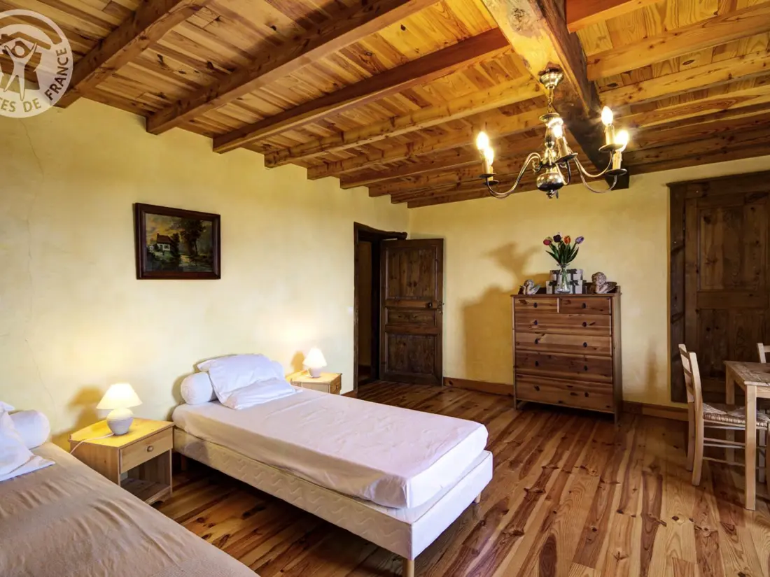 Maison de Vacances SAINT-MARTIN-LA-SAUVETE