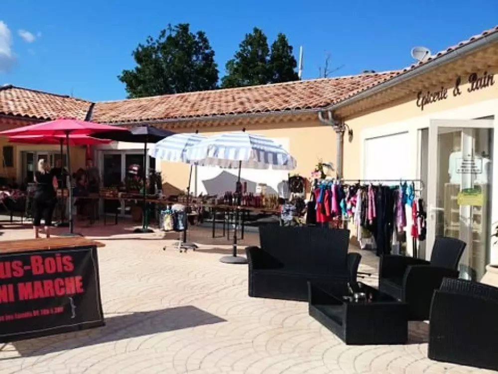 Camping Le Sous Bois  4 étoiles★★★★