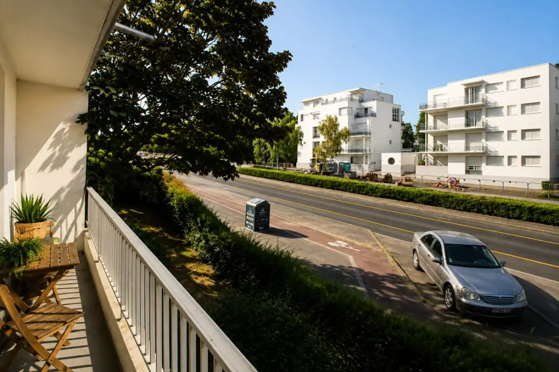 Appartement Avec Balcon, Proche Plage Et Centre