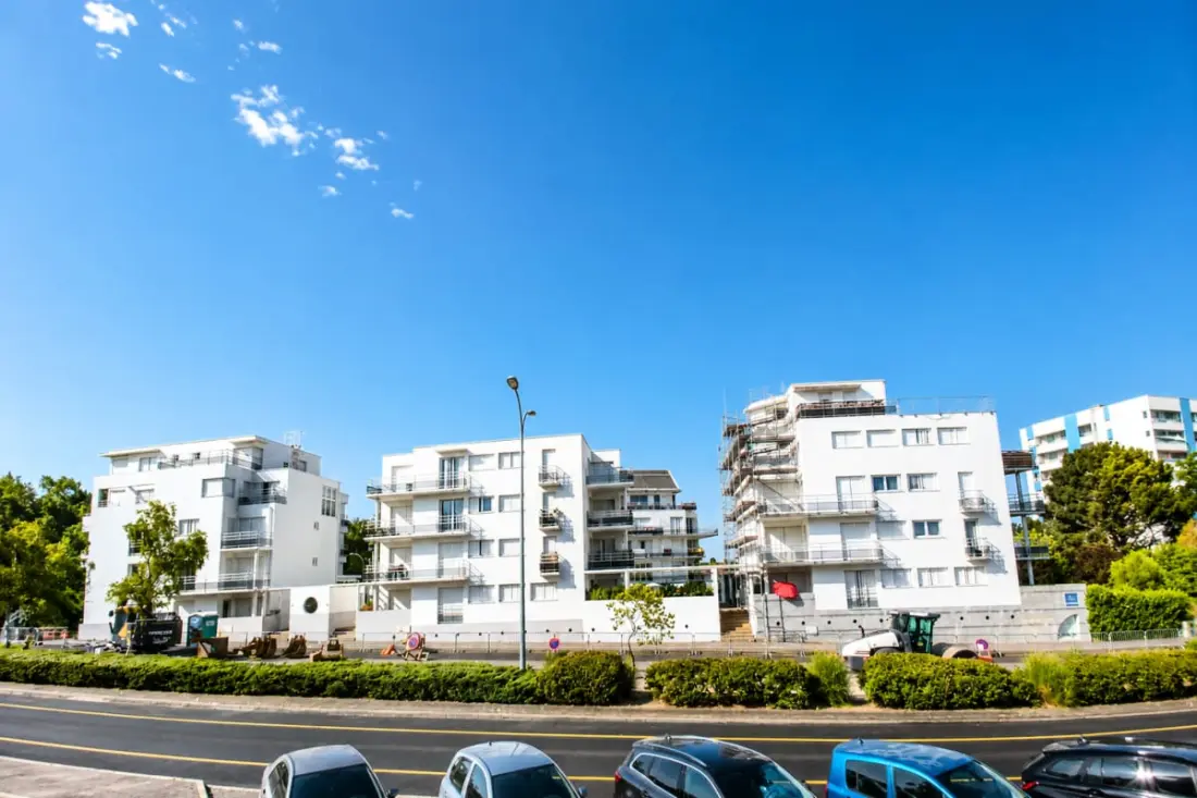 Appartement Avec Balcon, Proche Plage Et Centre