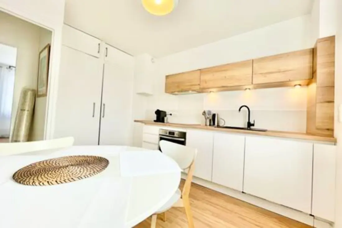 L'art Déco I Centre I Wifi Haut Débit I Lumineux