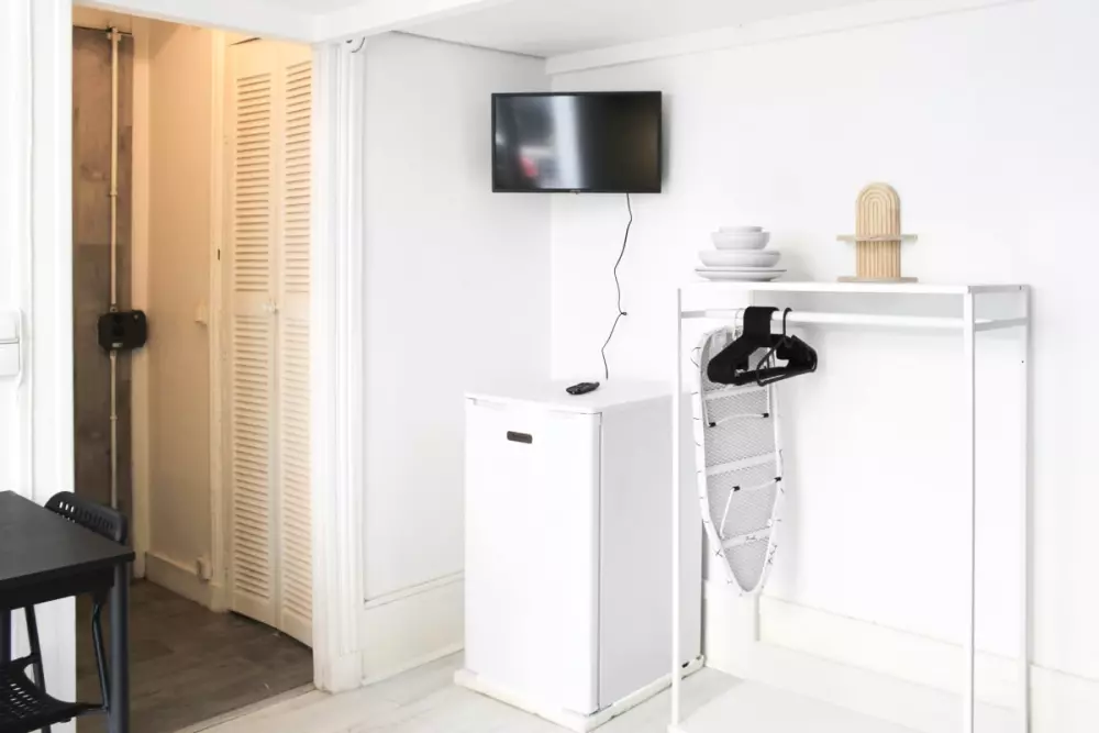 Beau Studio Mezzanine Dans Le Centre-ville