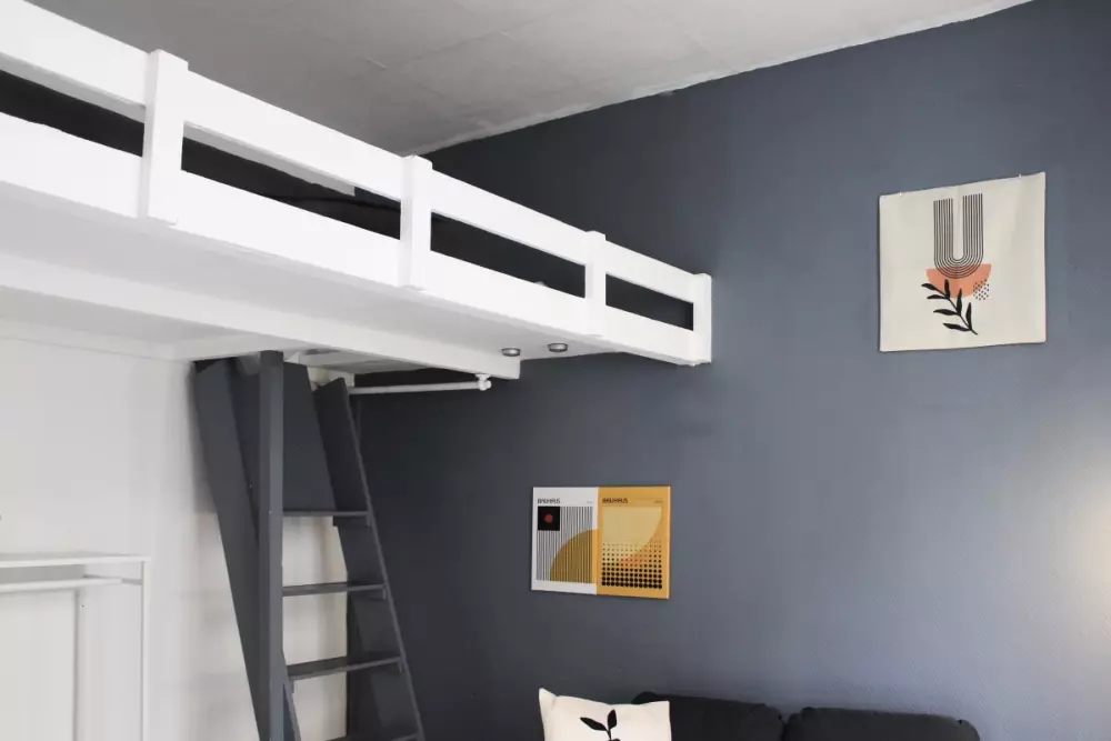 Beau Studio Mezzanine Dans Le Centre-ville