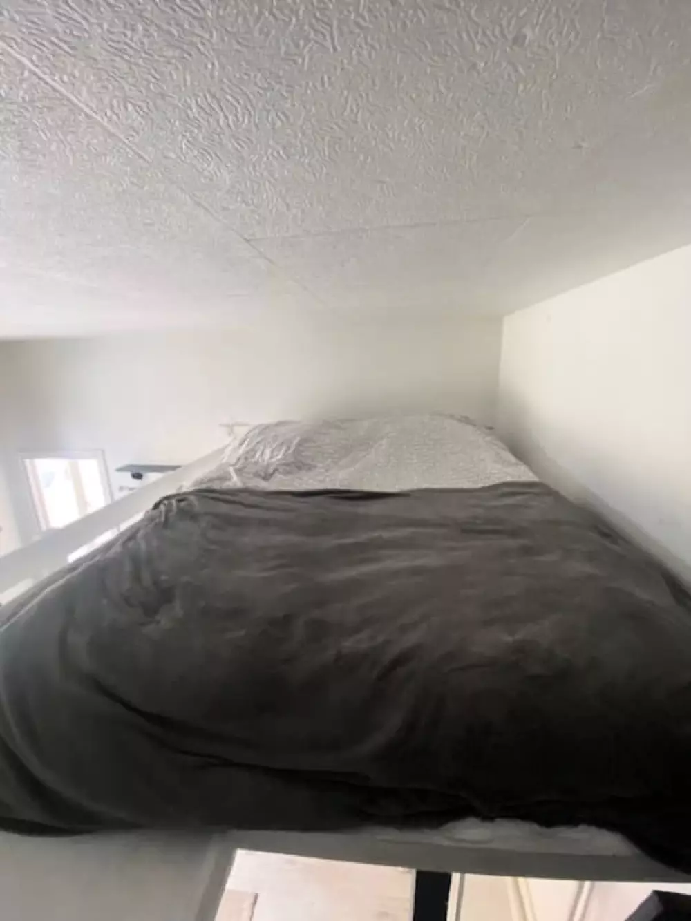 Beau Studio Mezzanine Dans Le Centre-ville