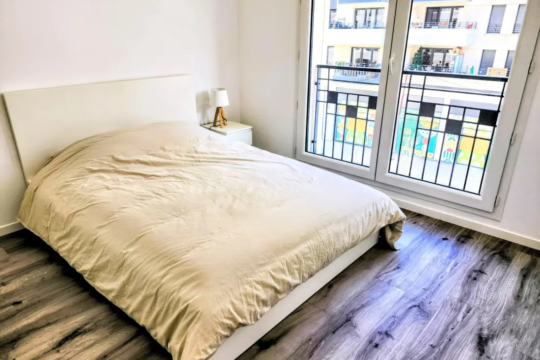Appartement Moderne Avec Balcon - Proche Paris
