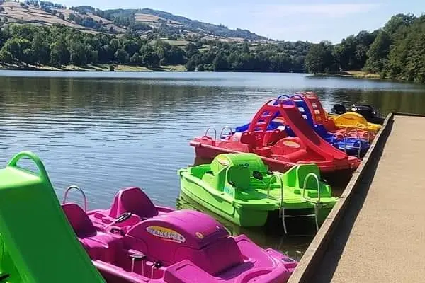 Flower Camping du Lac de Saint Point  Lamartine - Saône et Loire - Bourgogne du Sud  4 étoiles★★★★