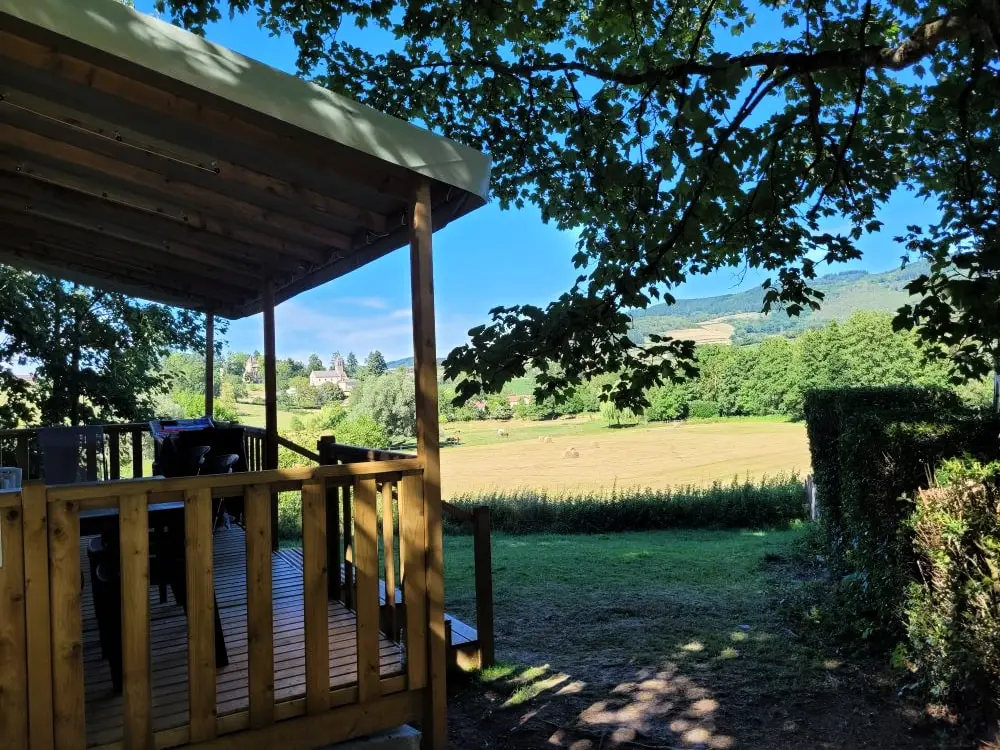 Flower Camping du Lac de Saint Point  Lamartine - Saône et Loire - Bourgogne du Sud  4 étoiles★★★★